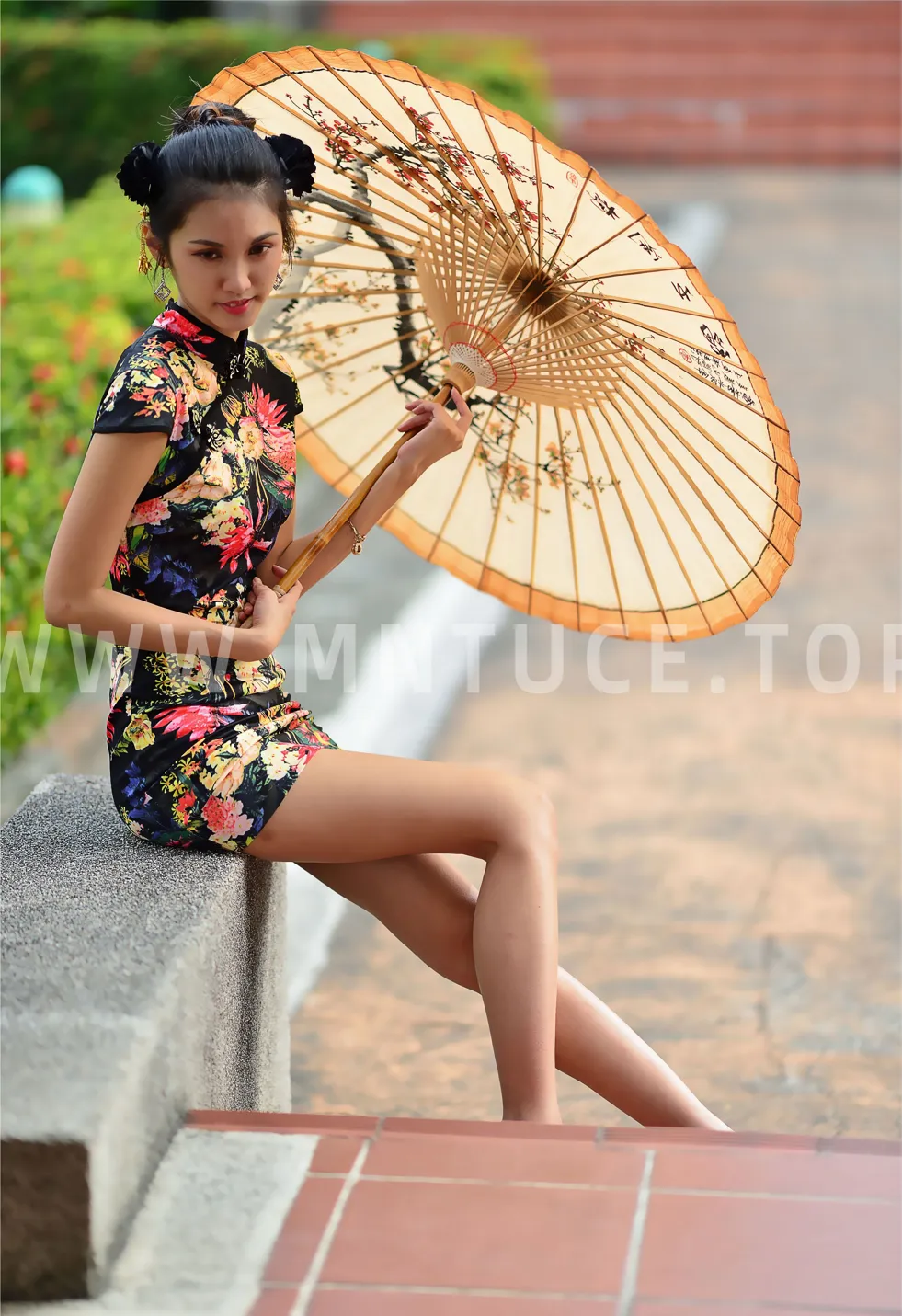 [Mzsock] NO.191 Chen Mengxin short cheongsam high heels beautiful legs street photography#[100P]-25